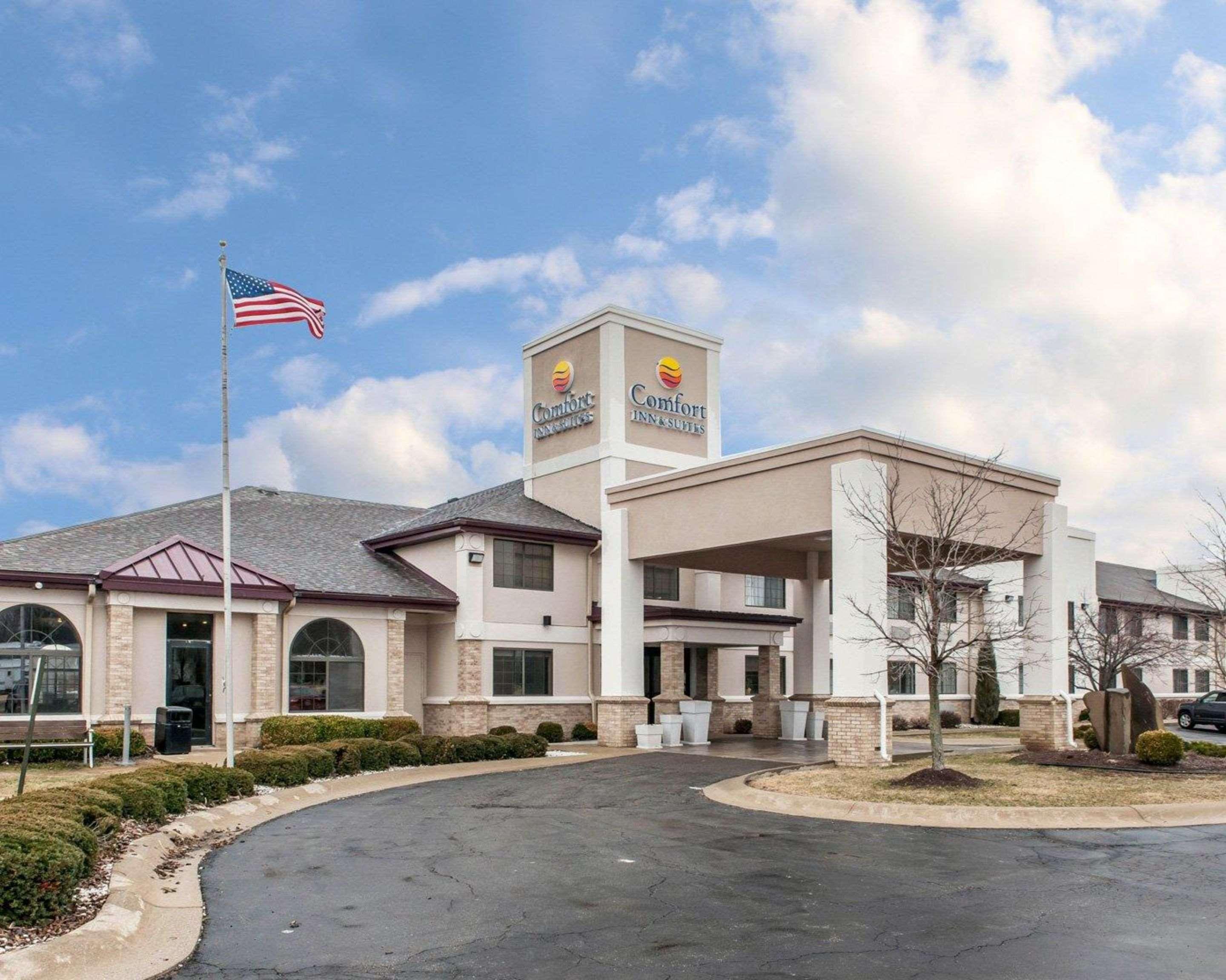 Comfort Inn & Suites Napoleon Esterno foto