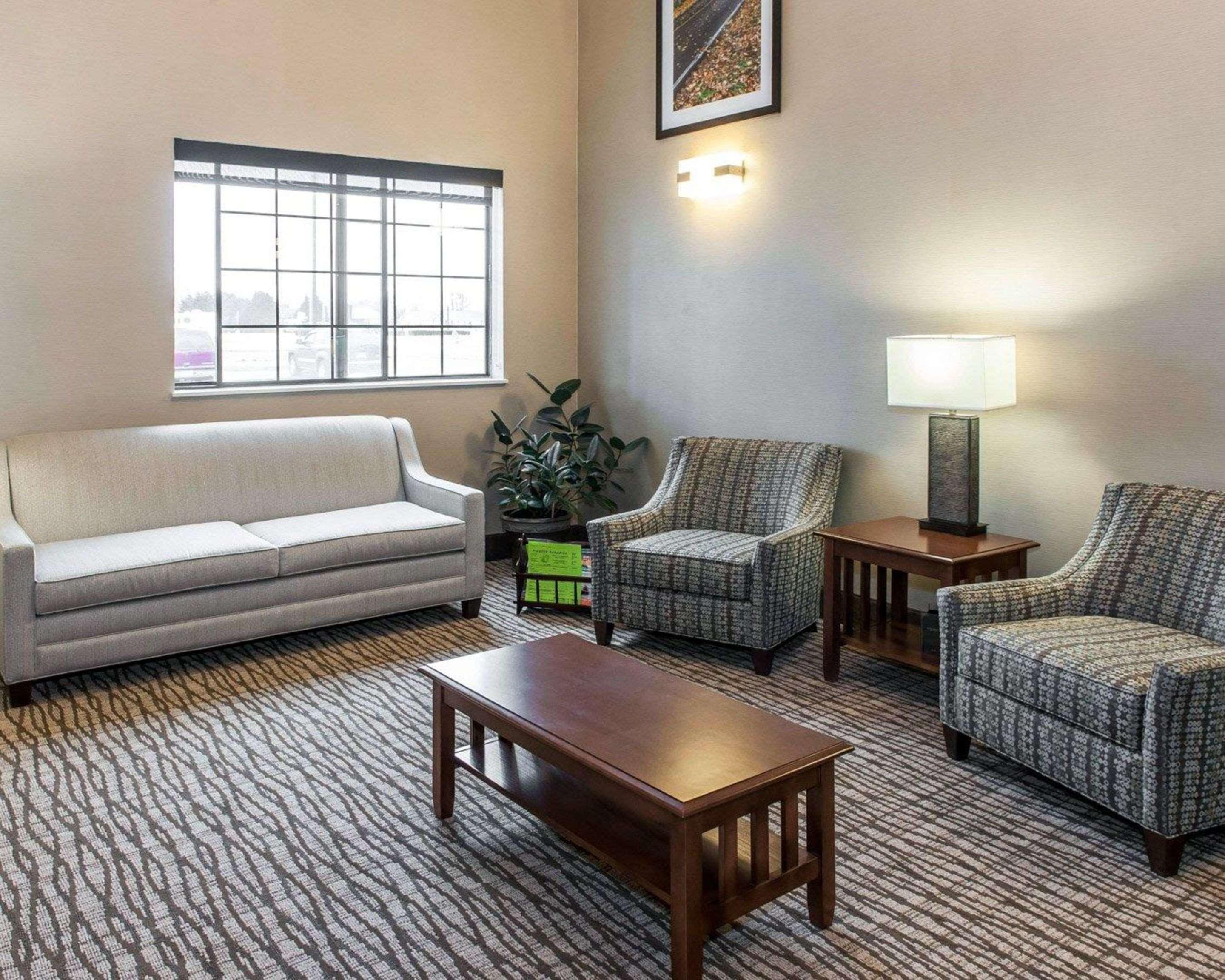 Comfort Inn & Suites Napoleon Esterno foto