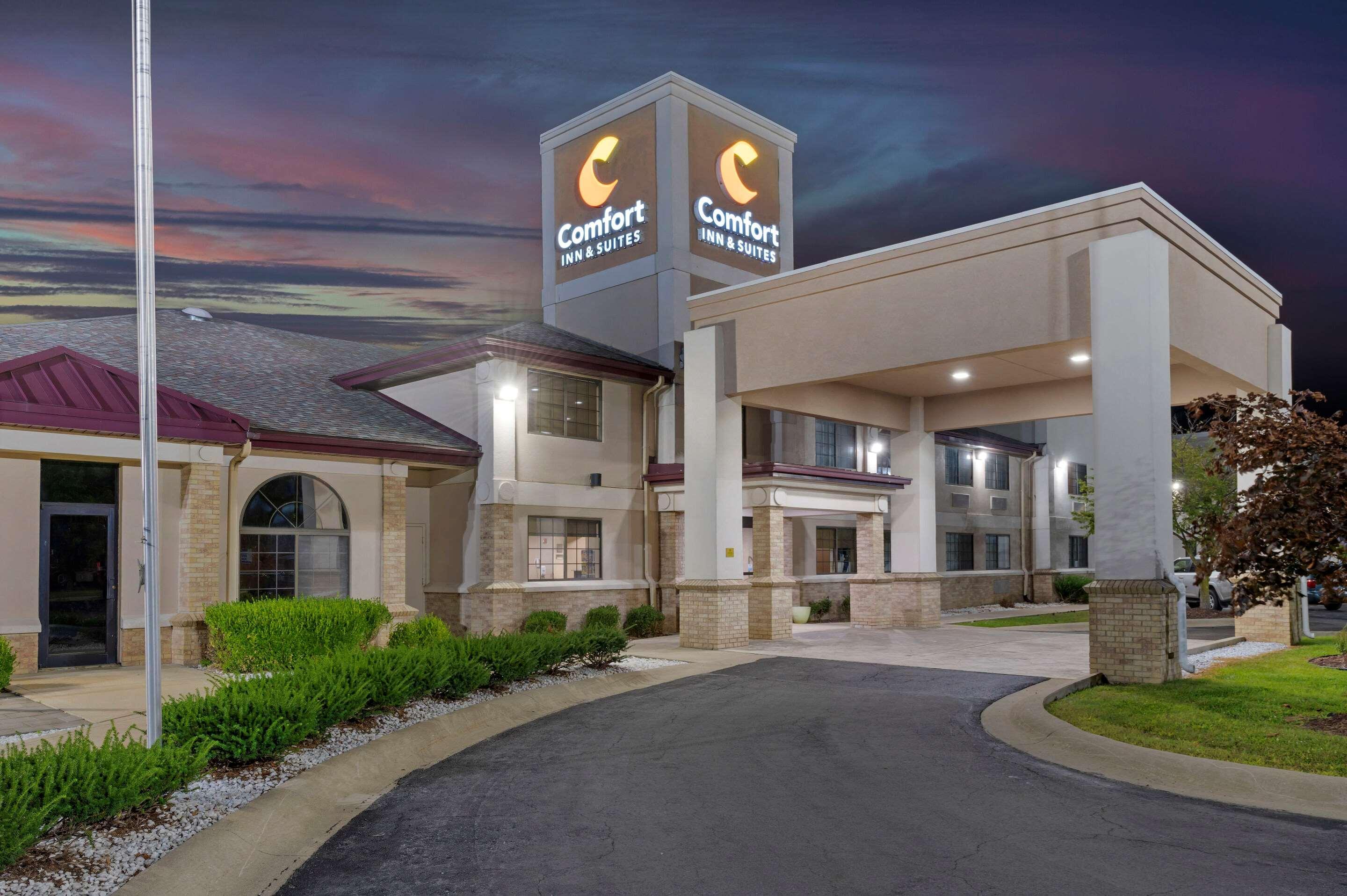 Comfort Inn & Suites Napoleon Esterno foto