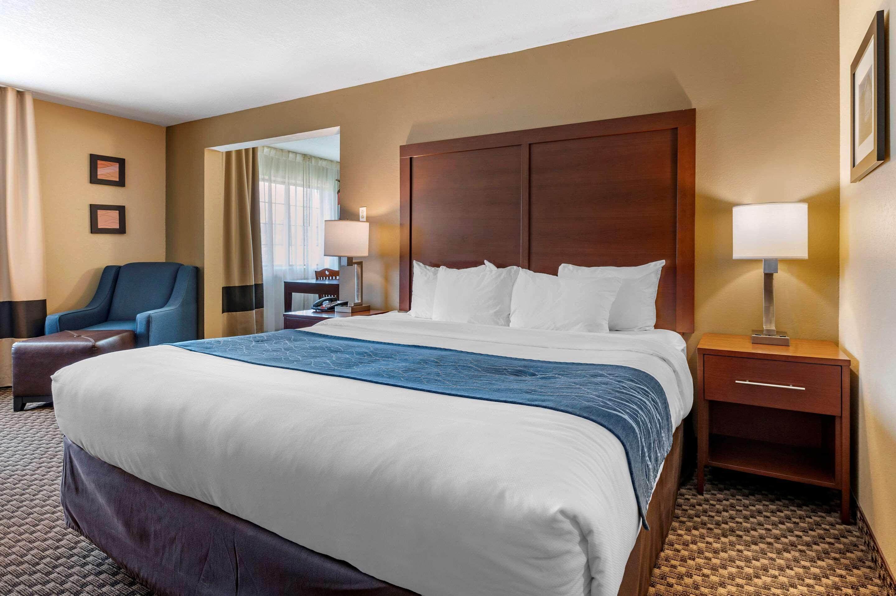 Comfort Inn & Suites Napoleon Esterno foto