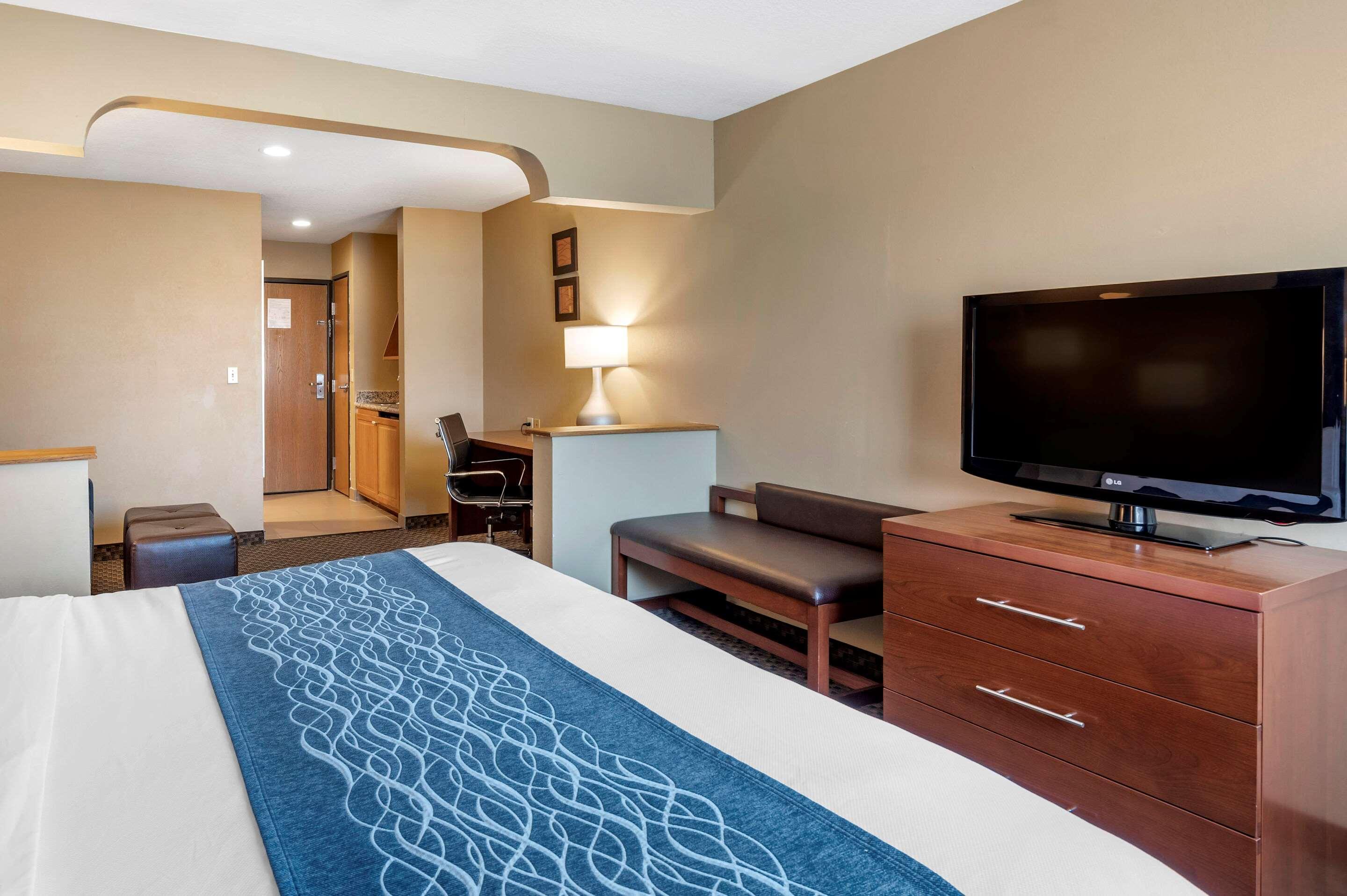 Comfort Inn & Suites Napoleon Esterno foto