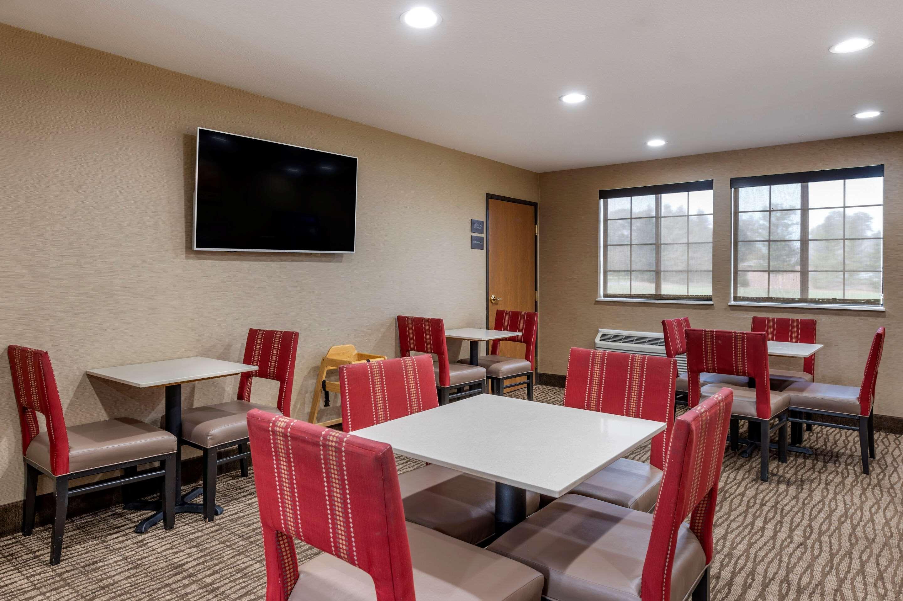 Comfort Inn & Suites Napoleon Esterno foto